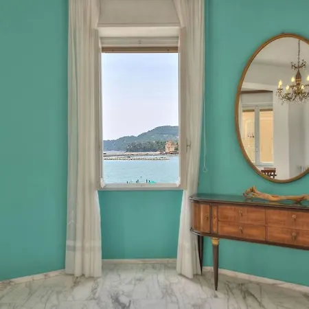 Carolina Les Pieds Dans L'eau Apartamento Rapallo